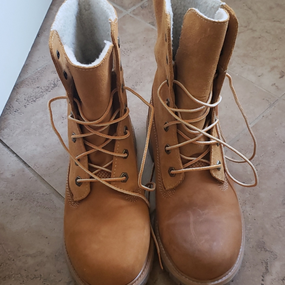 Timberland women's boots sz 9.5